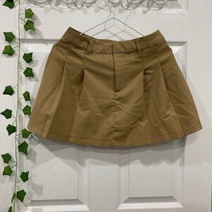 H&M Beige Mini Pleated Skirt